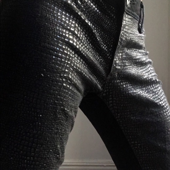 Denim - Picture 2 of 4